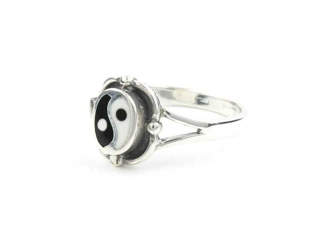 Yin Yang Ring