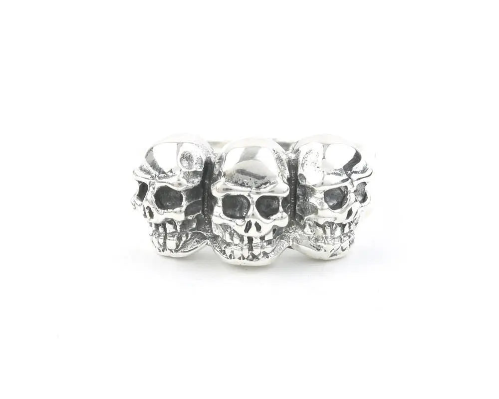 3 Skulls Ring