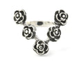 Deep Vee Roses Ring